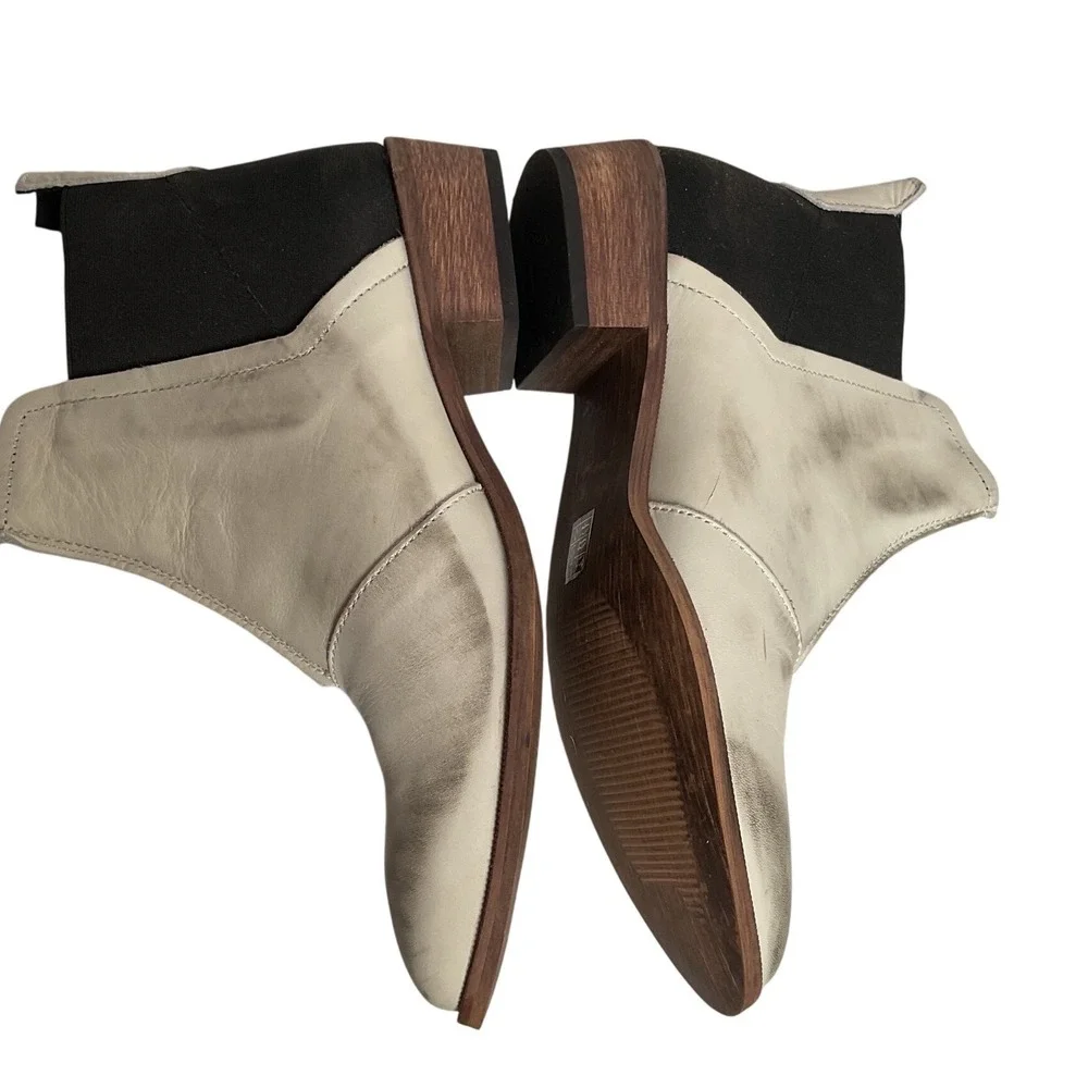 Free People Dark Horse Ankle Boots Womens 8.5 Ivory Distressed CHelsea Leather
